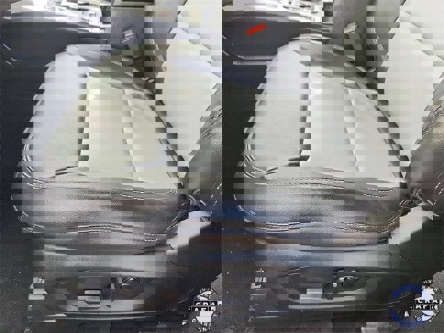 Certified 2022 Ford Explorer XLT w/ Equipment Group 202A image 23