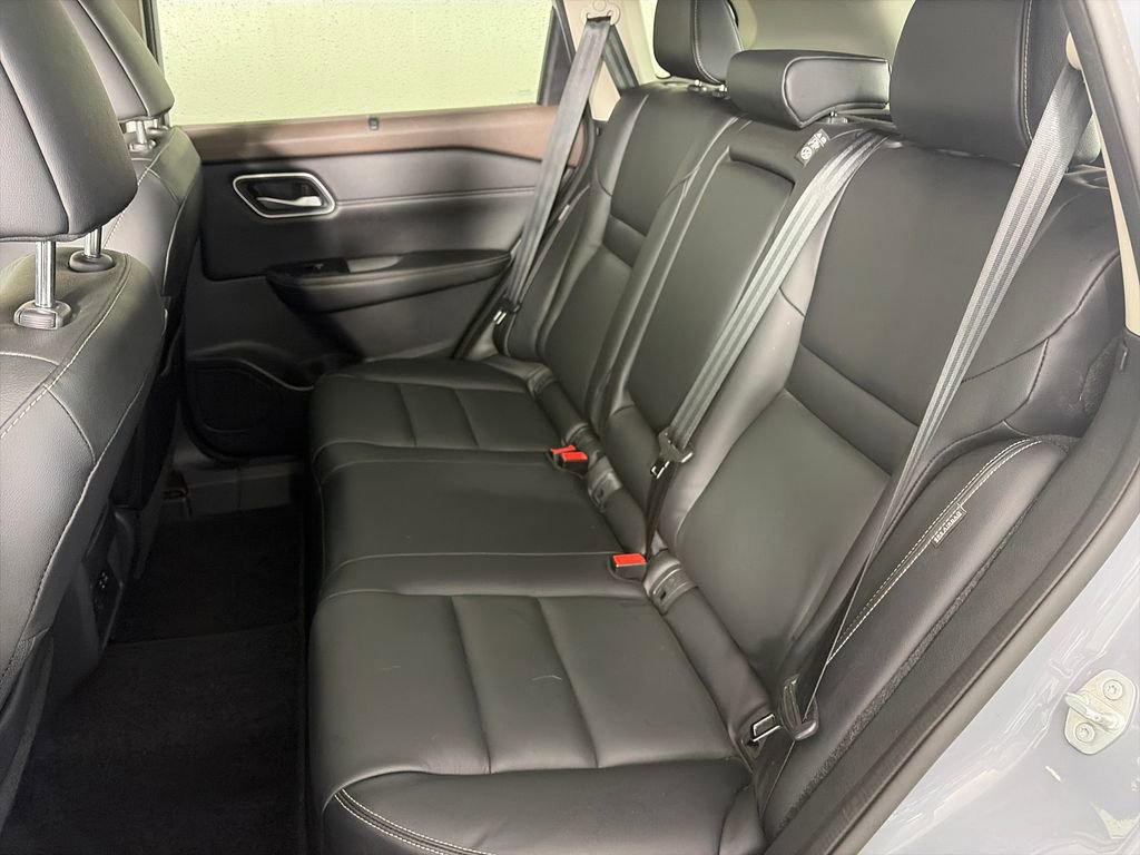 Used 2021 Nissan Rogue SL AWD/4WD image 13