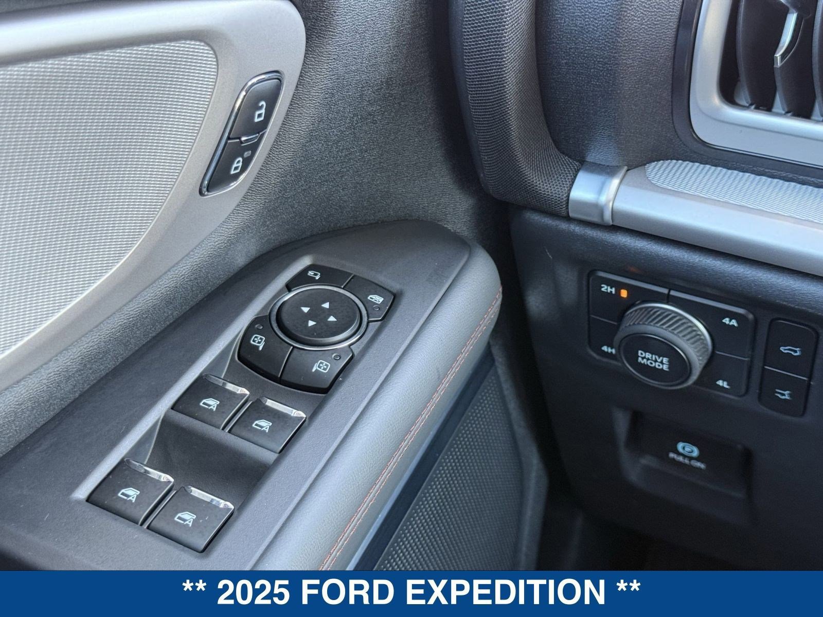 Certified 2025 Ford Expedition Active image 27