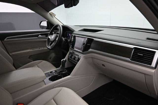 Used 2023 Volkswagen Atlas SE w/ Panoramic Sunroof Package FWD image 31