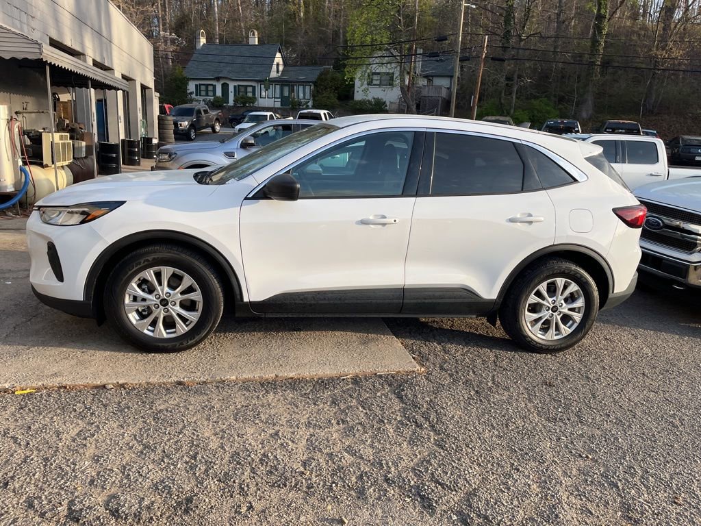 Certified 2023 Ford Escape Active w/ Cold Weather Package image 7