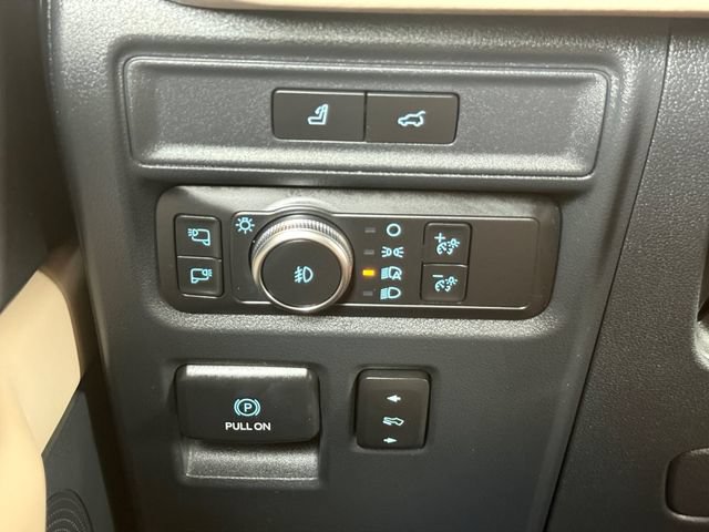 Certified 2022 Ford Expedition Max Platinum AWD/4WD image 13
