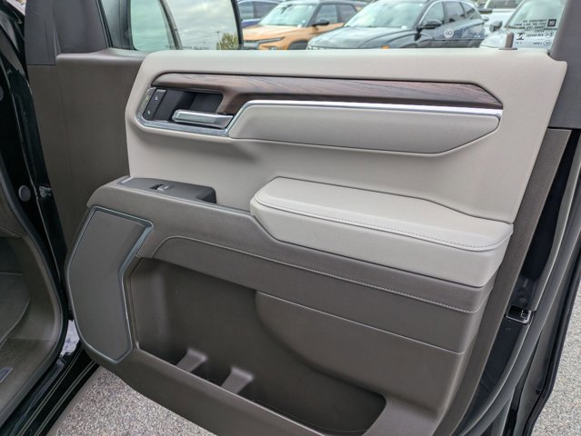 Used 2025 GMC Sierra 1500 SLT AWD/4WD image 32