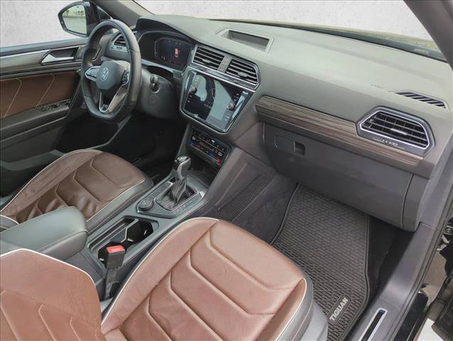 Used 2024 Volkswagen Tiguan SEL R-Line AWD/4WD image 22