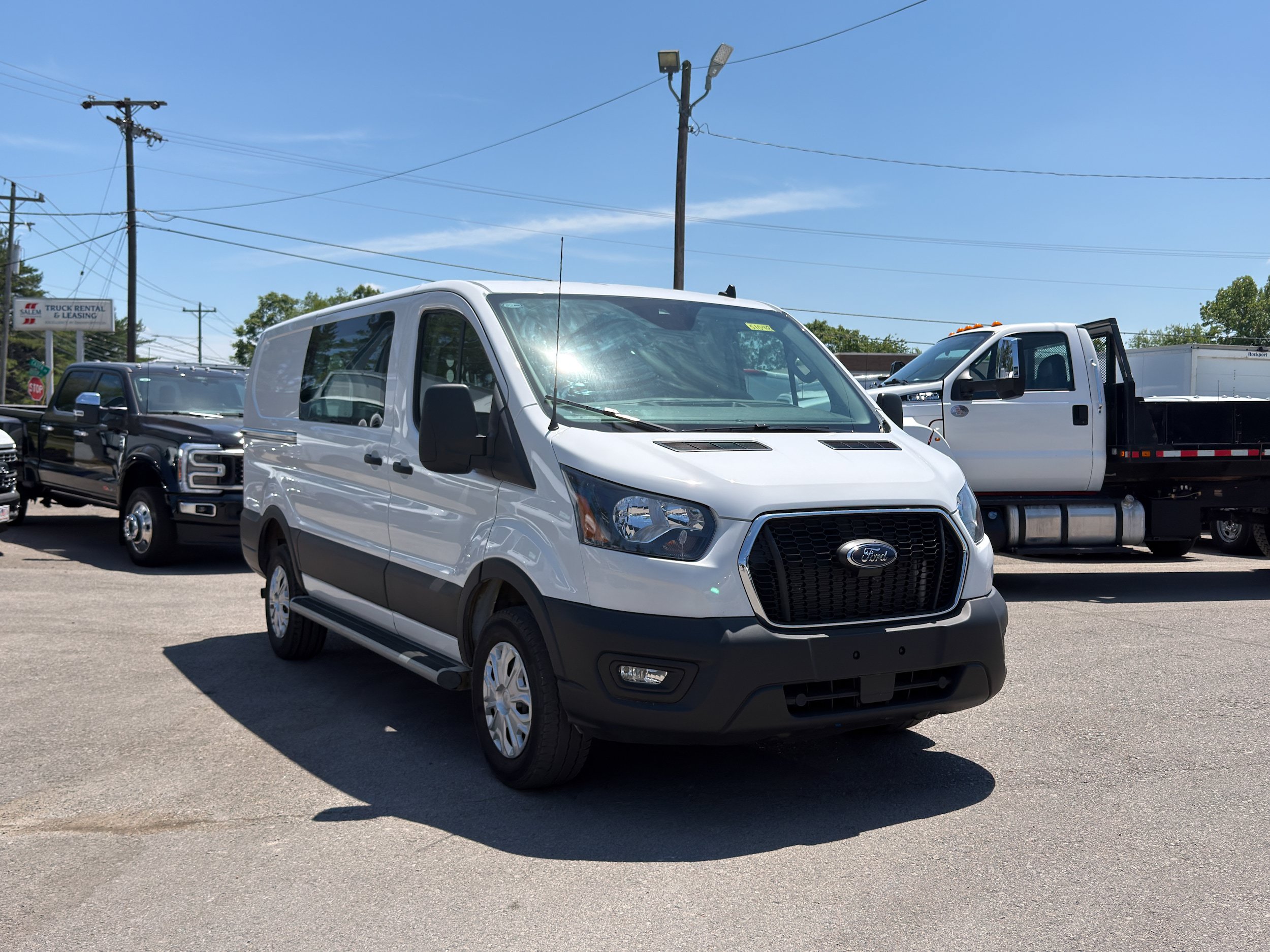 Certified 2025 Ford Transit 250 Low Roof w/ Exterior Upgrade Package RWD image 3