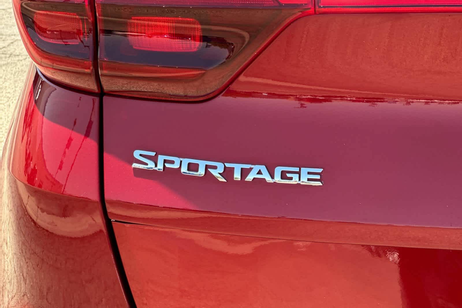 Used 2022 Kia Sportage LX FWD image 27