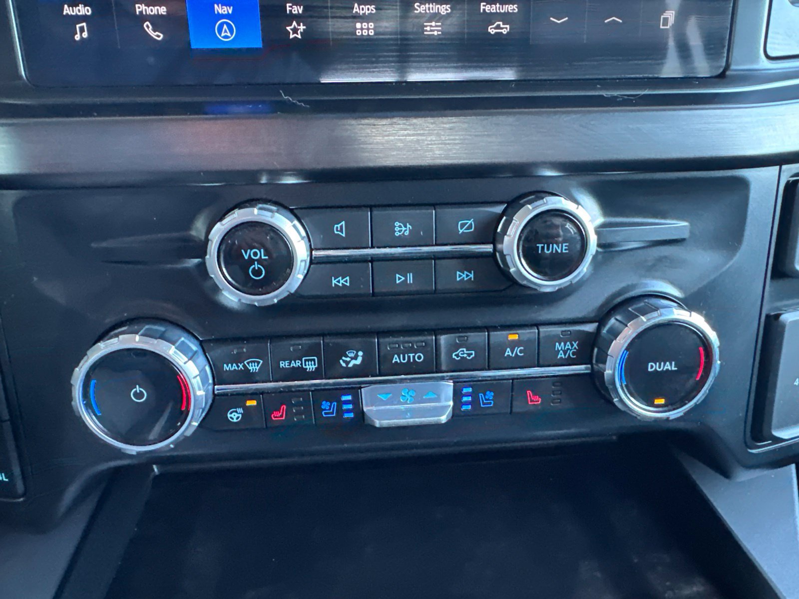 Certified 2023 Ford F250 Lariat w/ Sport Appearance Package AWD/4WD image 40