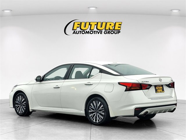Used 2023 Nissan Altima 2.5 SV w/ SV Premium Package image 6
