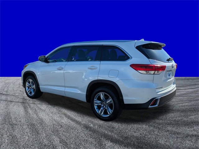 Used 2019 Toyota Highlander Limited image 3