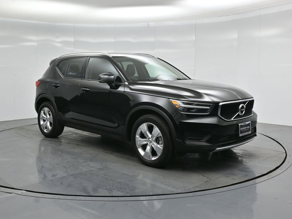 Used 2022 Volvo XC40 T5 Momentum image 55
