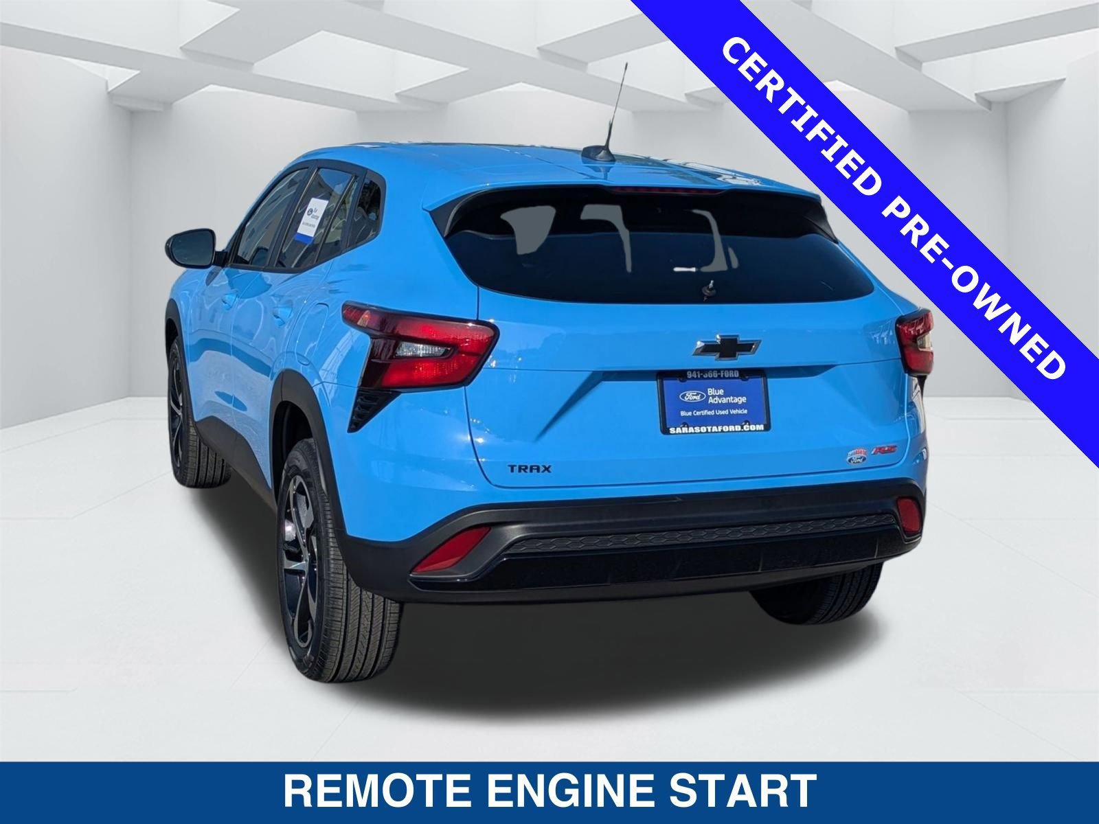 Used 2024 Chevrolet Trax RS w/ Driver Confidence Package FWD image 2