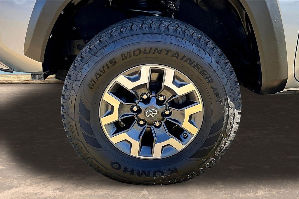 Used 2020 Toyota Tacoma TRD Off-Road RWD image 37