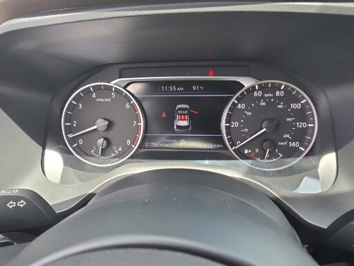 Used 2023 Nissan Rogue S FWD image 3
