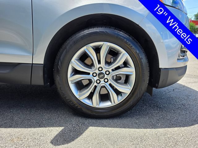 Certified 2024 Ford Edge Titanium AWD/4WD image 25