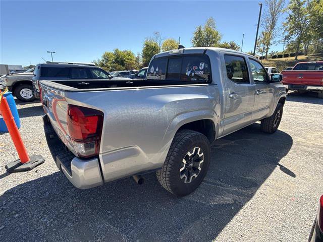 Used 2021 Toyota Tacoma SR AWD/4WD image 4
