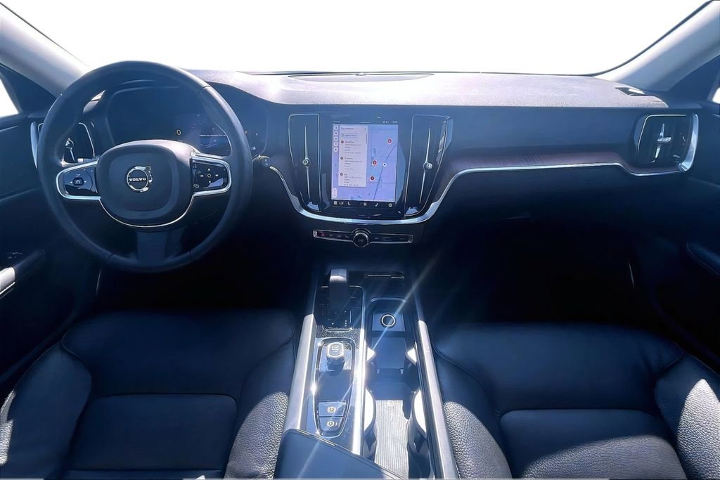 Used 2024 Volvo V60 B5 Cross Country Plus AWD/4WD image 13