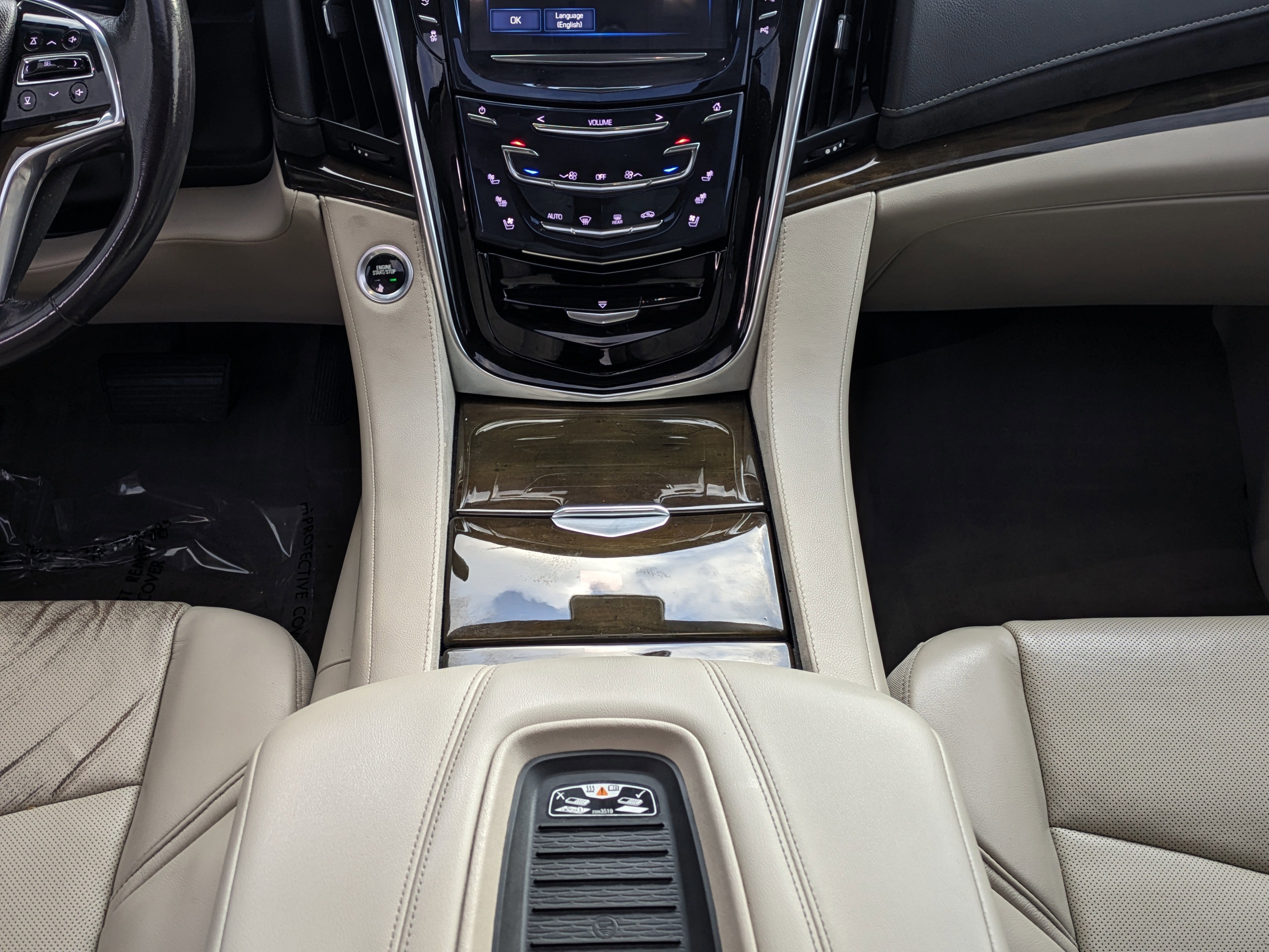 Used 2020 Cadillac Escalade Premium Luxury image 21