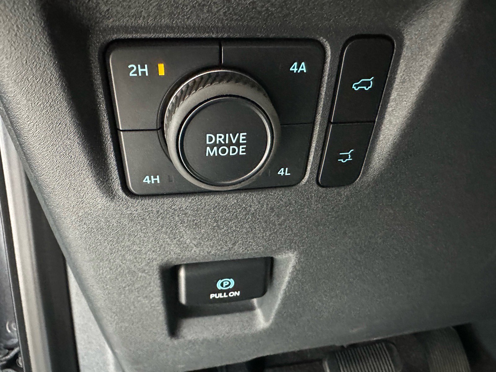 Certified 2025 Ford Expedition Active AWD/4WD image 31