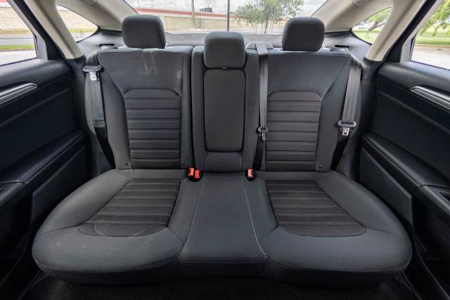 Certified 2020 Ford Fusion SE FWD image 17