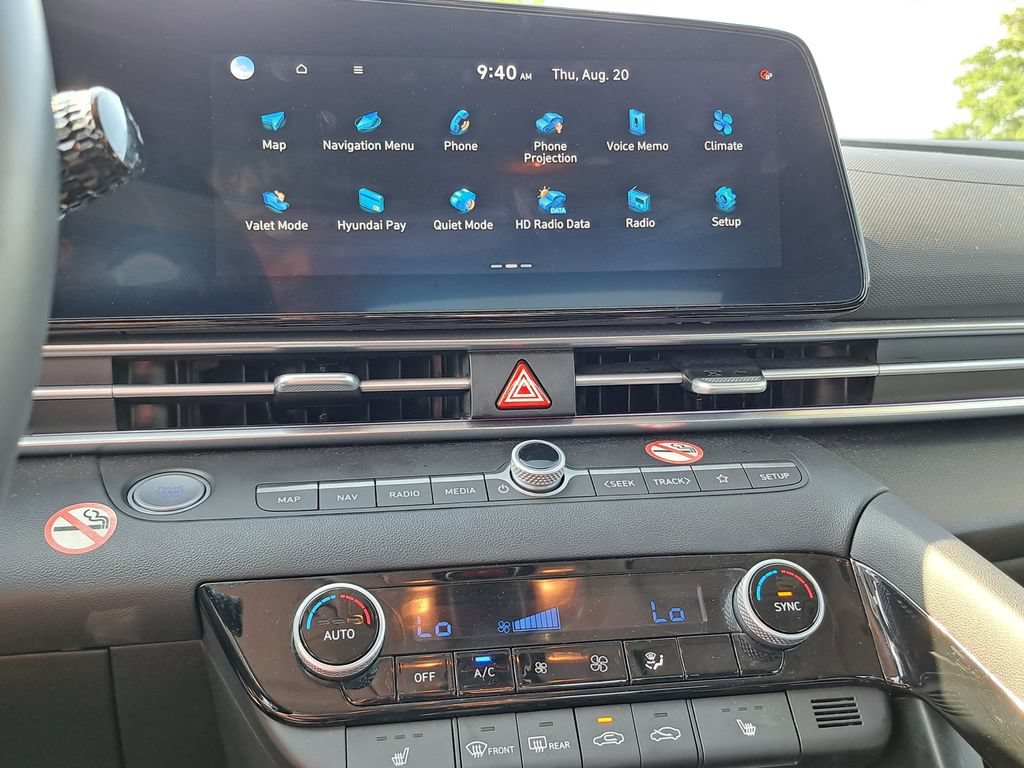 Used 2025 Hyundai Elantra SEL FWD image 12