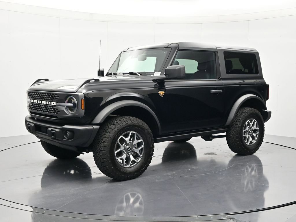 Certified 2025 Ford Bronco Badlands AWD/4WD image 1