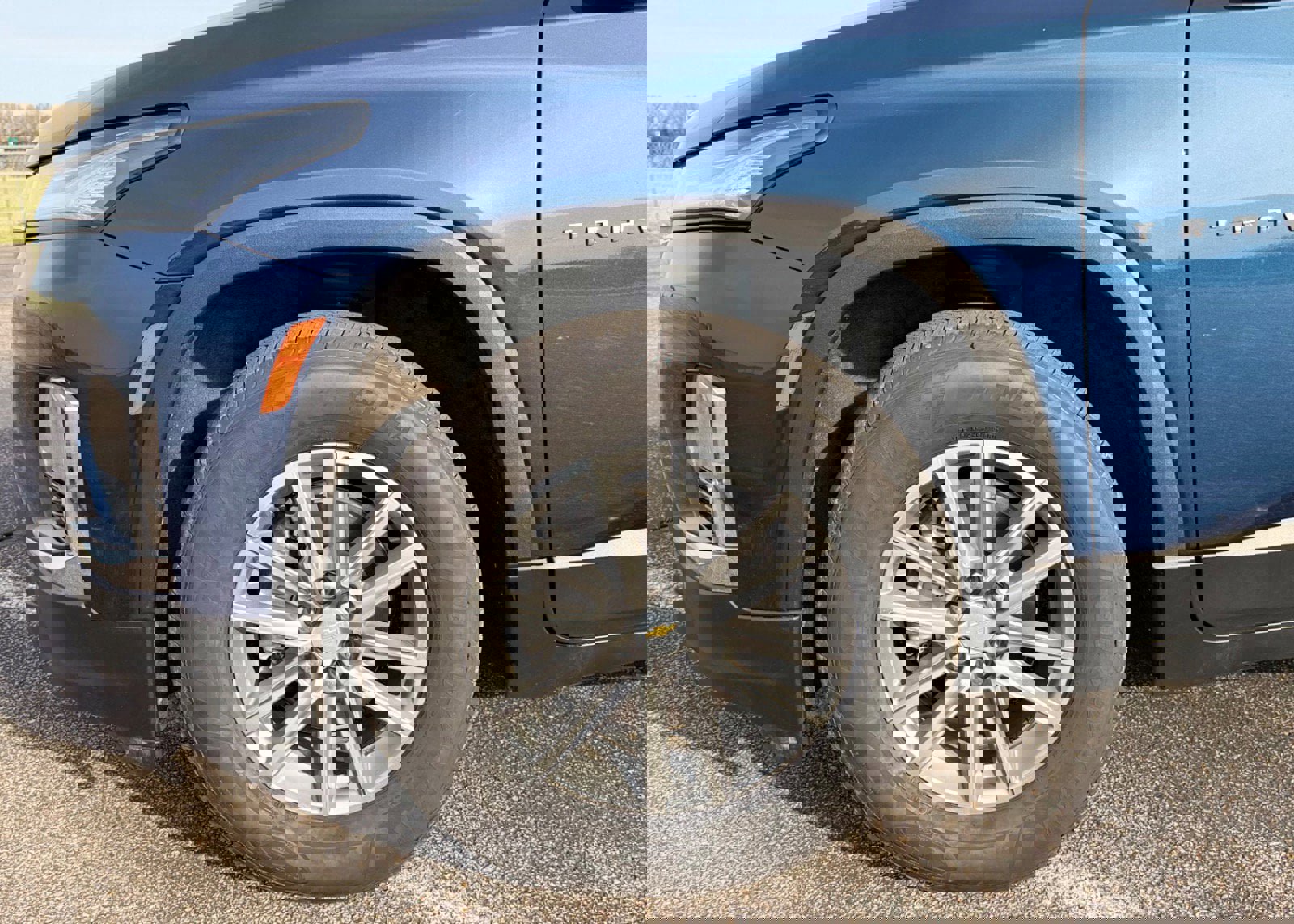 Used 2023 Chevrolet Traverse LT image 13