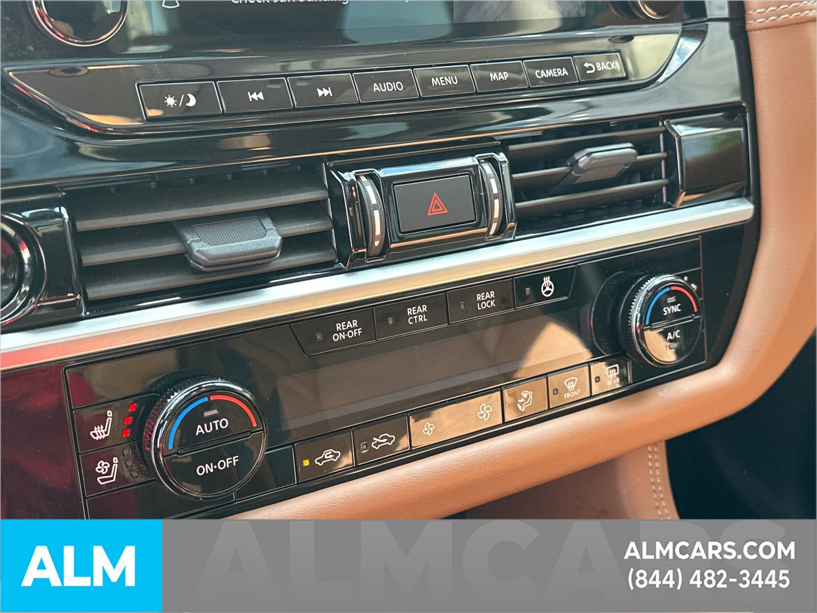 Used 2025 Nissan Pathfinder Platinum FWD image 27