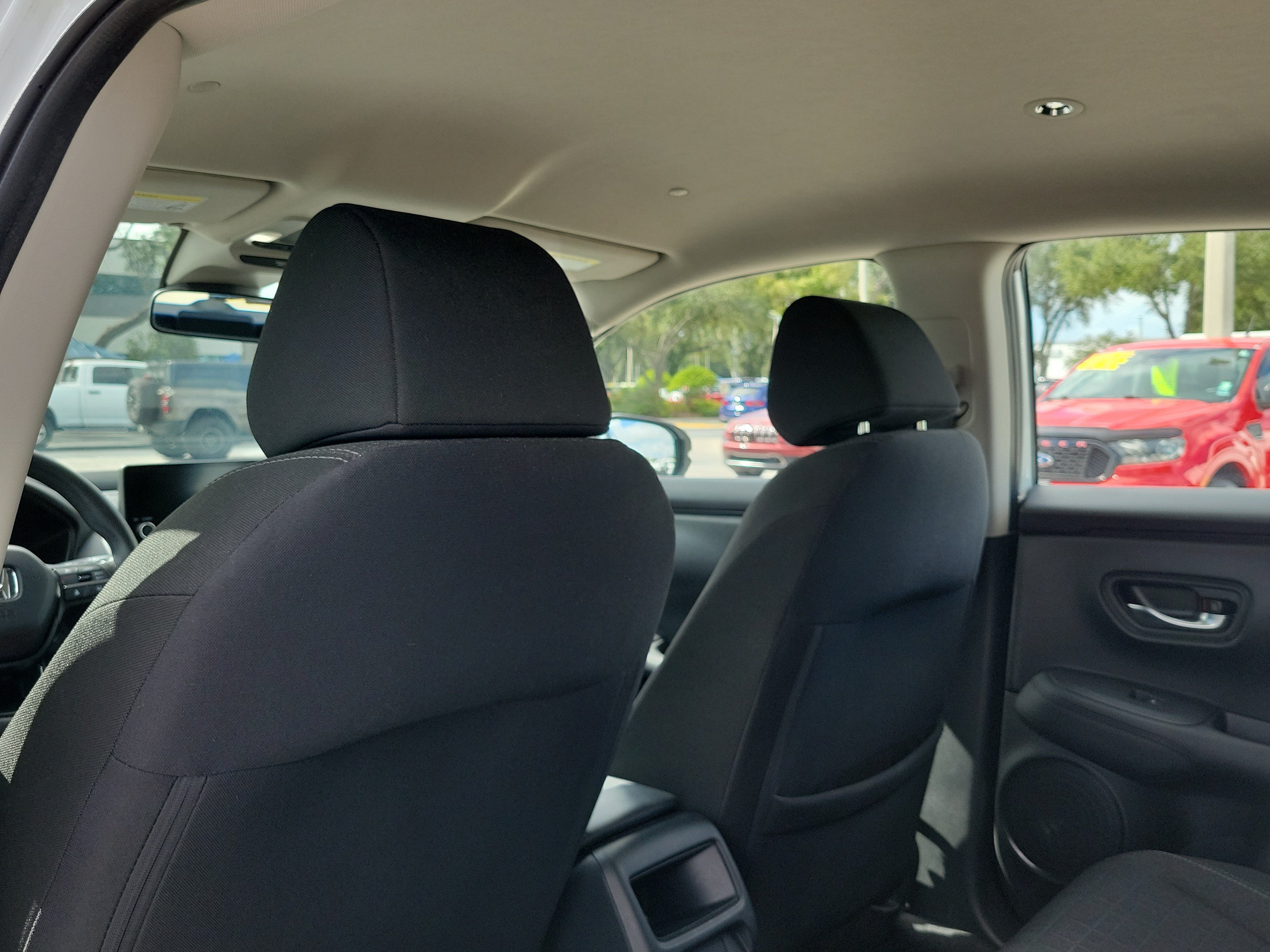 Used 2023 Honda HR-V LX image 13