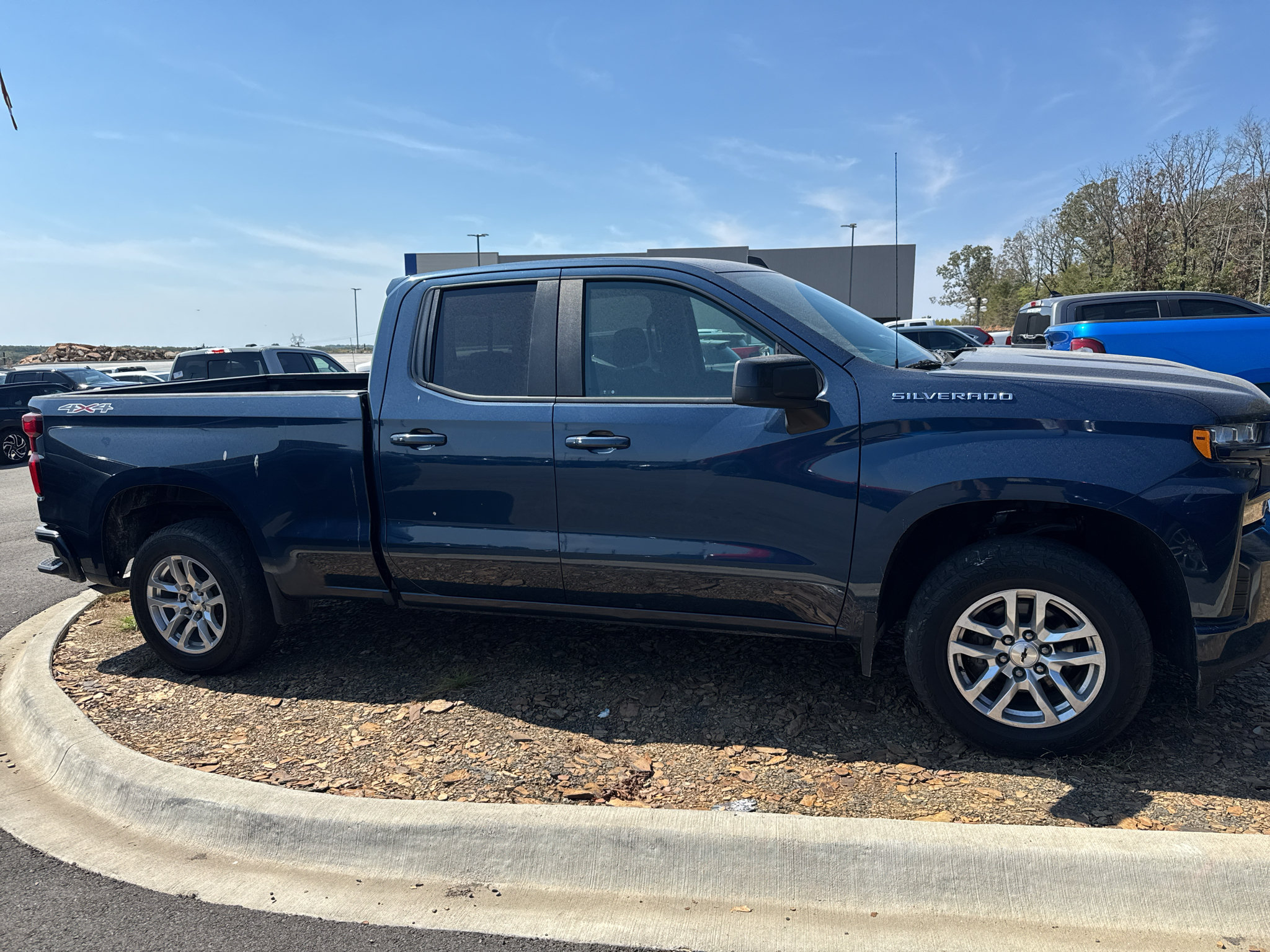 Used 2019 Chevrolet Silverado 1500 RST w/ All-Star Edition AWD/4WD image 3