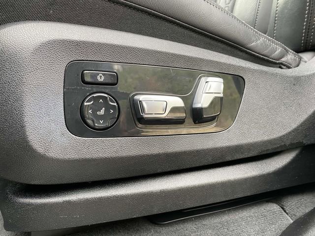 Used 2023 BMW X7 M60i w/ Executive Package image 21