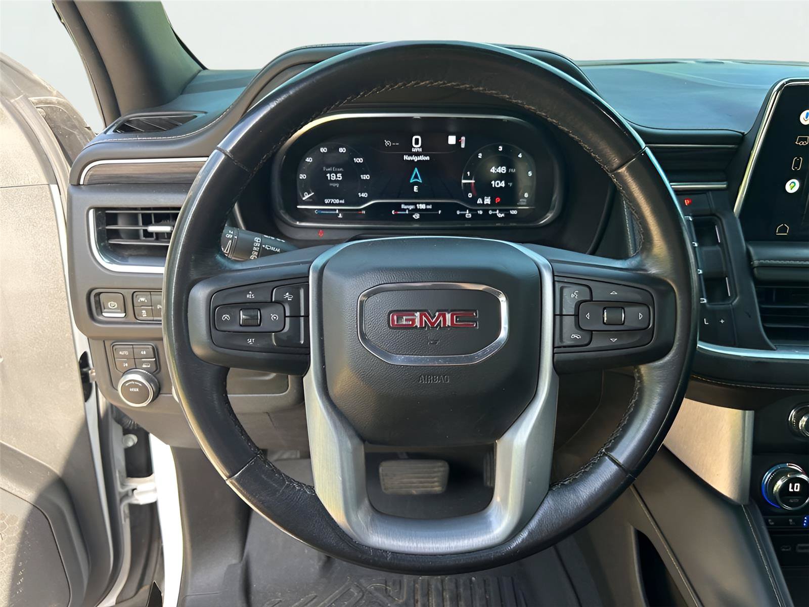 Used 2022 GMC Yukon XL SLT AWD/4WD image 20