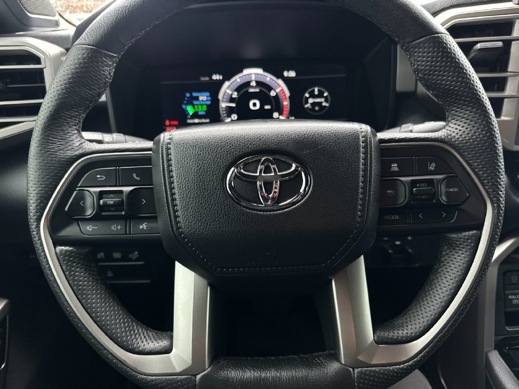 Used 2025 Toyota Tundra Limited AWD/4WD image 20