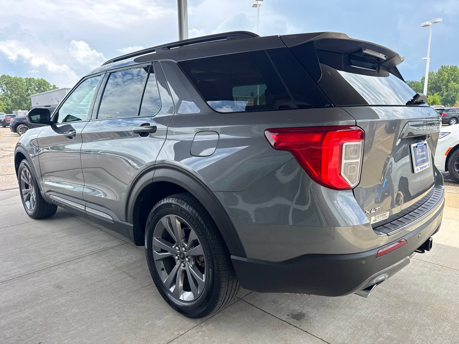 Certified 2023 Ford Explorer XLT w/ Equipment Group 202A AWD/4WD image 5