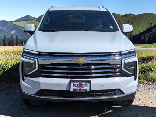 Used 2025 Chevrolet Suburban LT AWD/4WD image 9