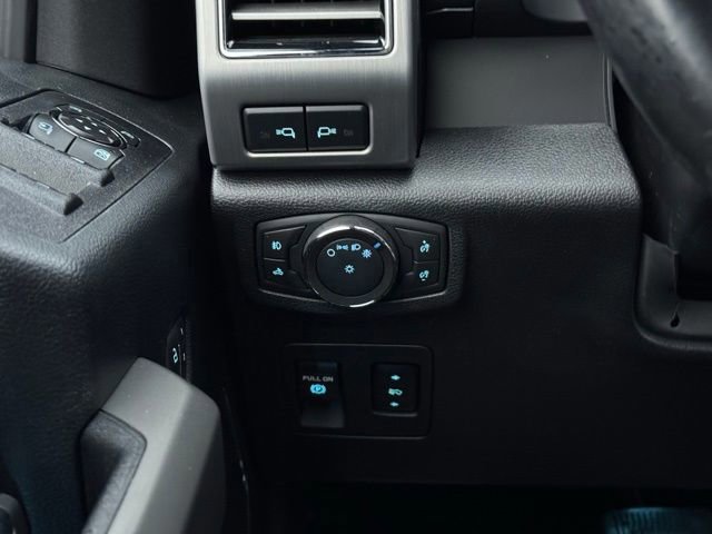 Certified 2019 Ford F150 Platinum w/ Equipment Group 701A Luxury image 39