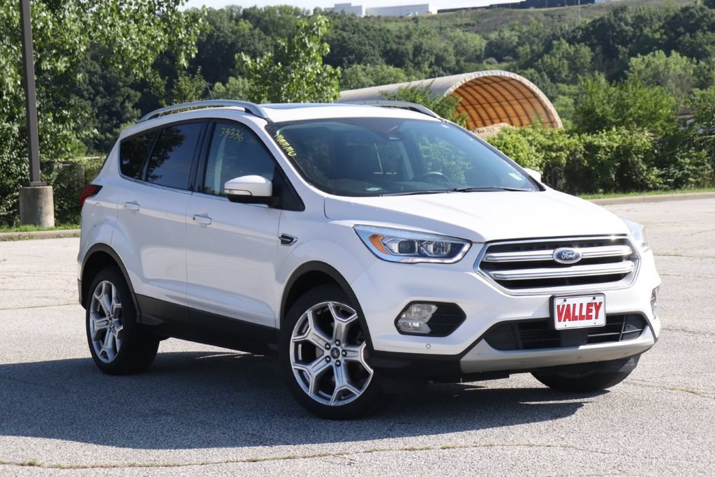 Certified 2019 Ford Escape Titanium AWD/4WD image 2