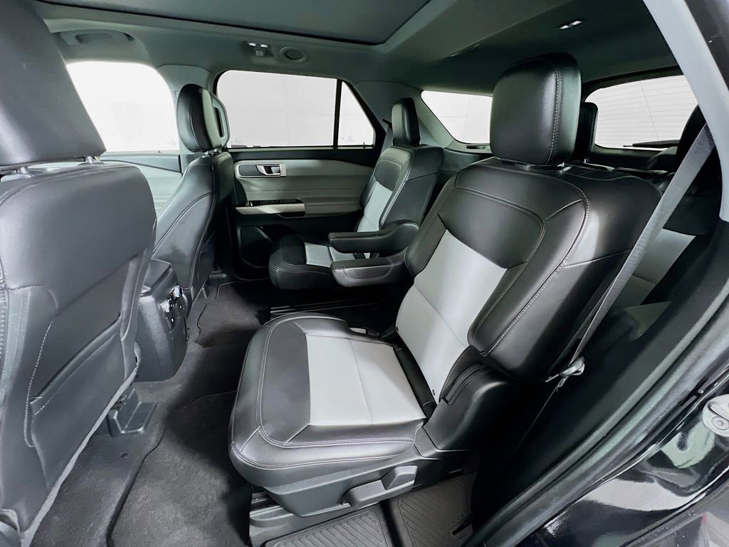 Certified 2024 Ford Explorer XLT w/ Equipment Group 202A image 27