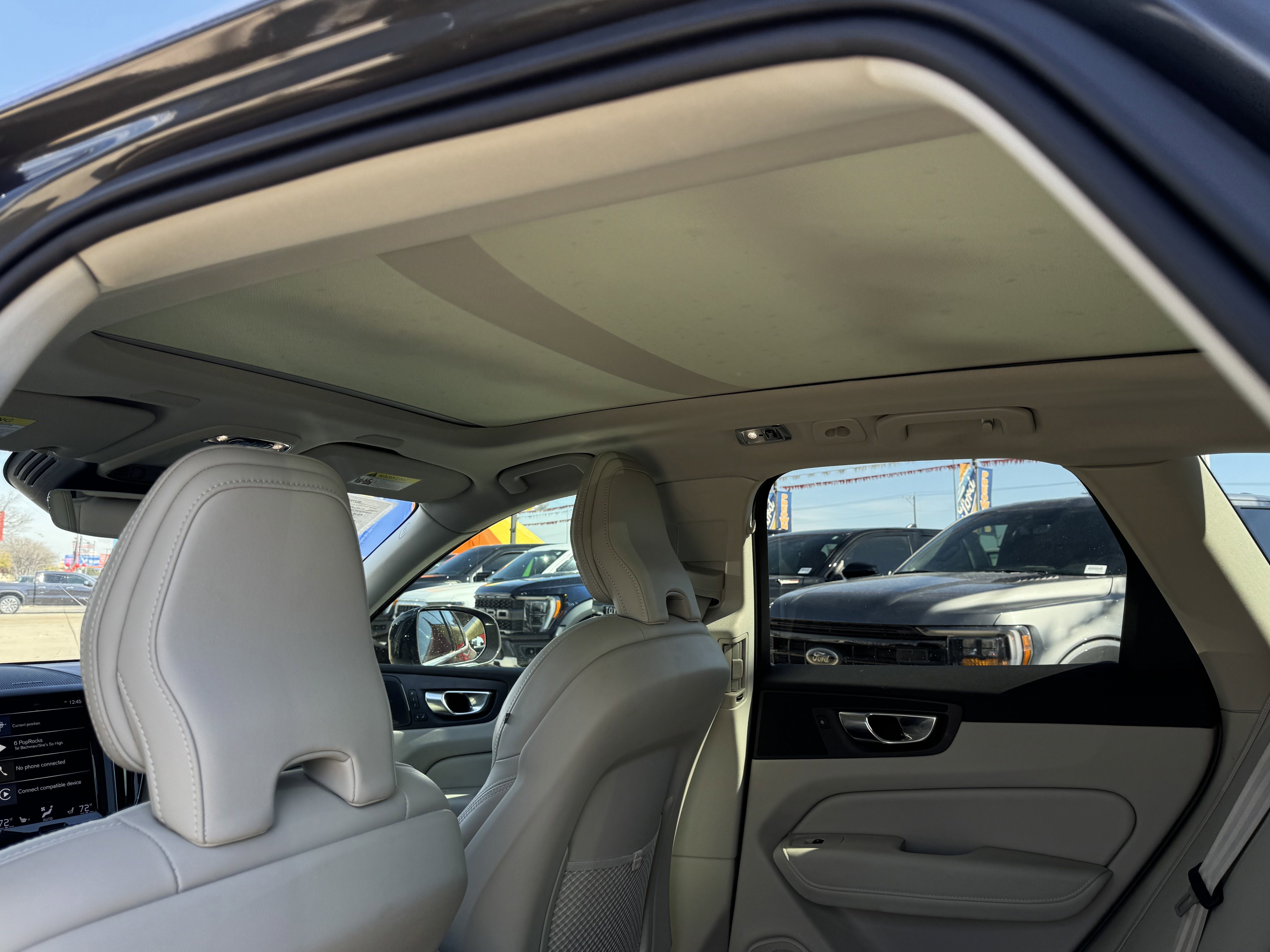 Used 2021 Volvo XC60 T5 Inscription image 16