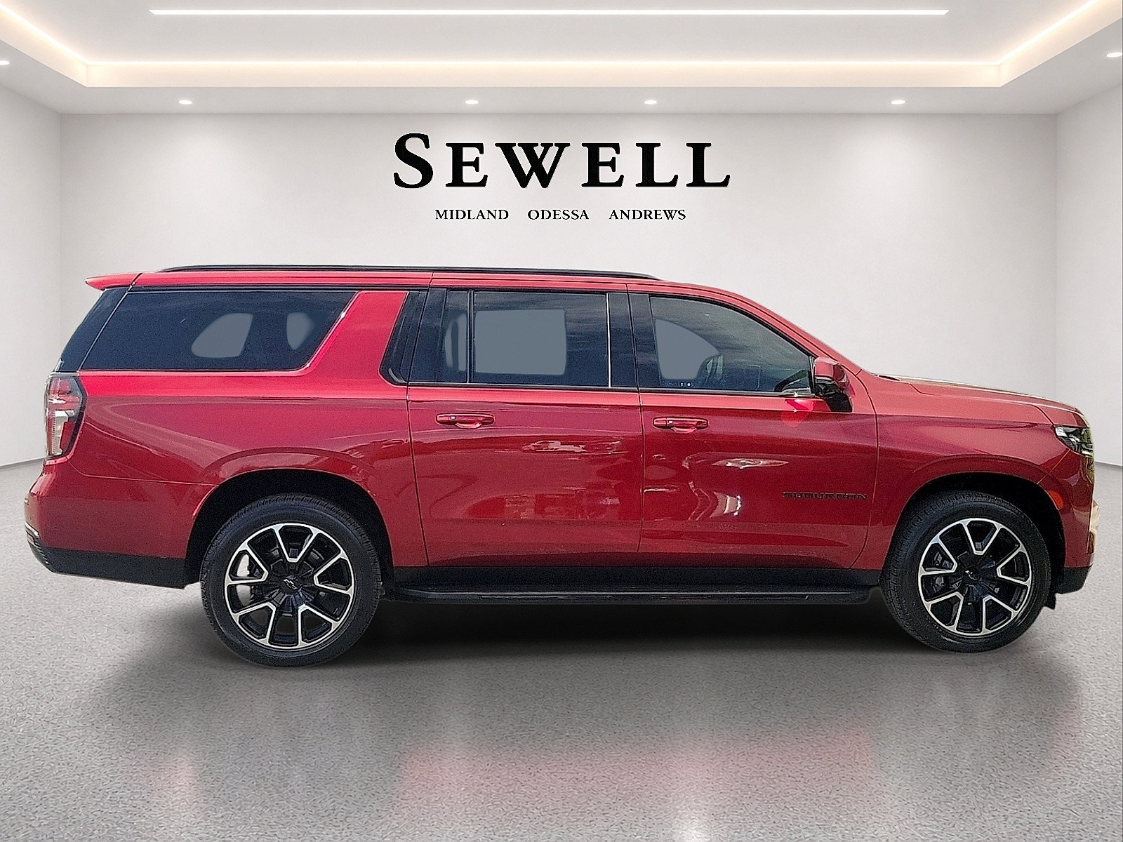 Used 2022 Chevrolet Suburban RST w/ Luxury Package AWD/4WD image 5