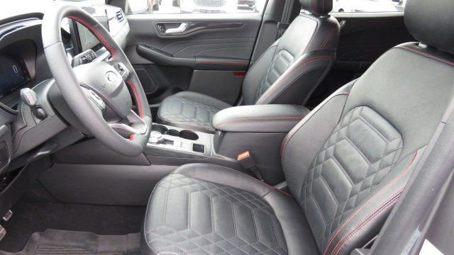 Certified 2023 Ford Escape ST-Line Elite w/ Premium Technology Package image 10