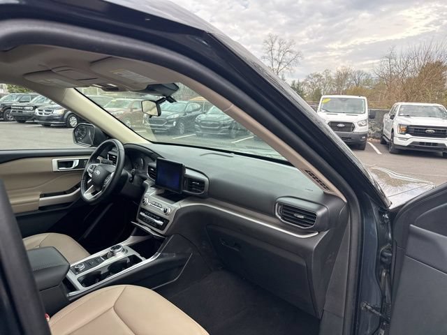 Certified 2022 Ford Explorer XLT w/ Equipment Group 202A AWD/4WD image 10