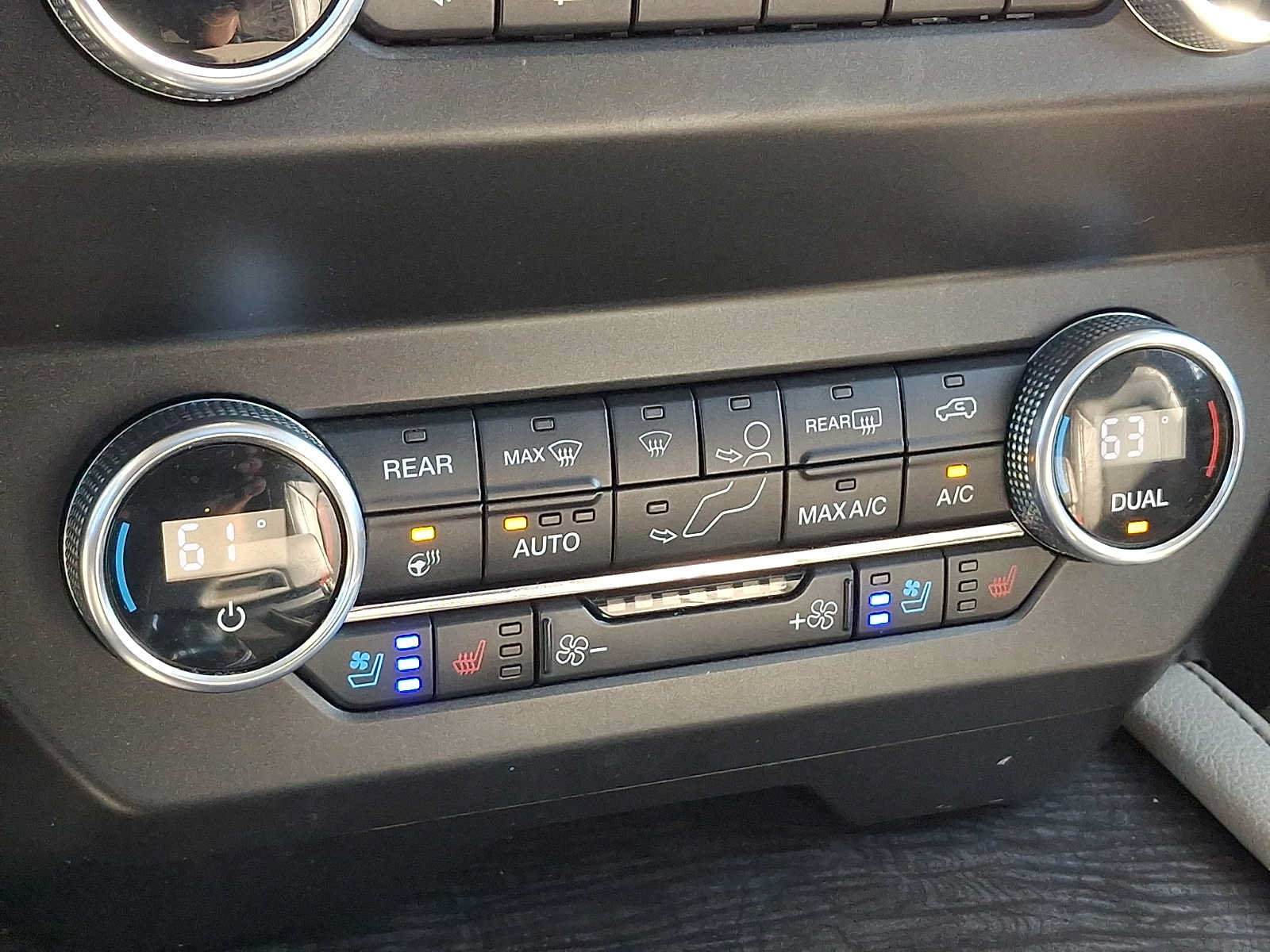 Certified 2020 Ford Expedition Limited AWD/4WD image 16