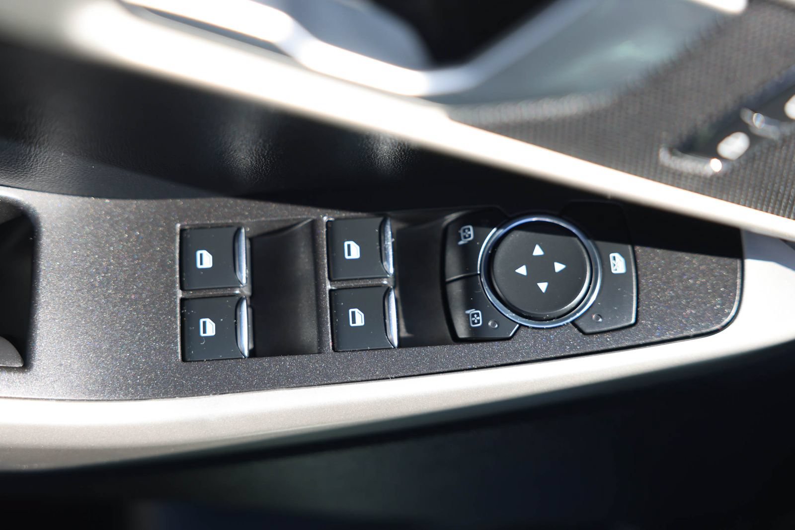 Certified 2023 Ford Explorer XLT AWD/4WD image 18
