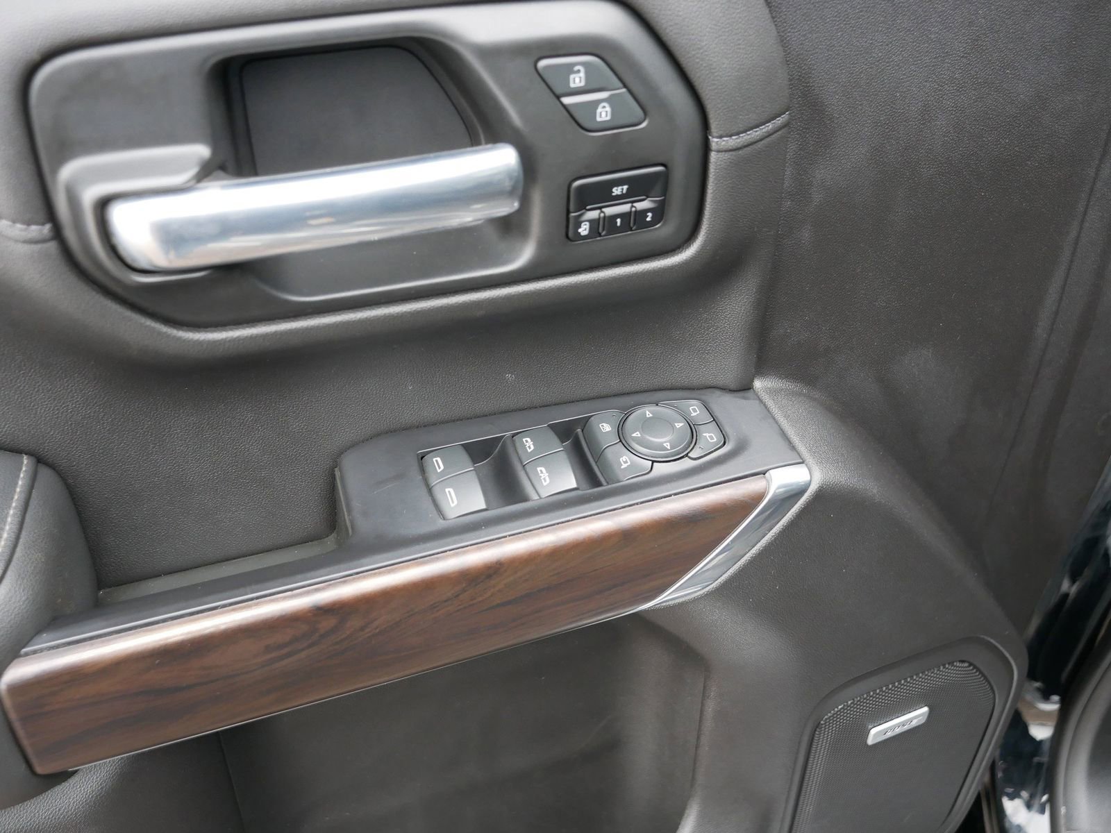 Used 2020 GMC Sierra 1500 SLT w/ SLT Premium Package image 18