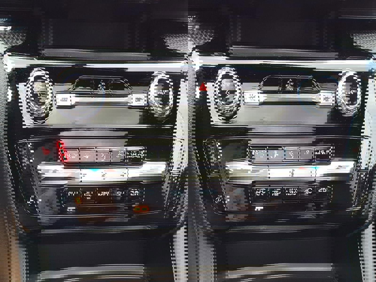 Certified 2024 Ford Explorer ST-Line w/ Class IV Trailer Tow Package image 21