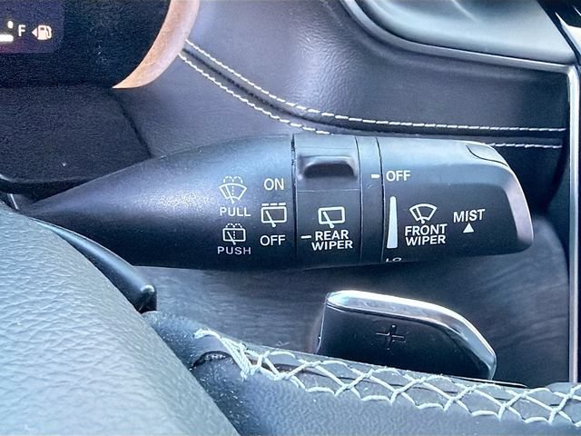 Used 2023 Jeep Grand Cherokee L Limited AWD/4WD image 19