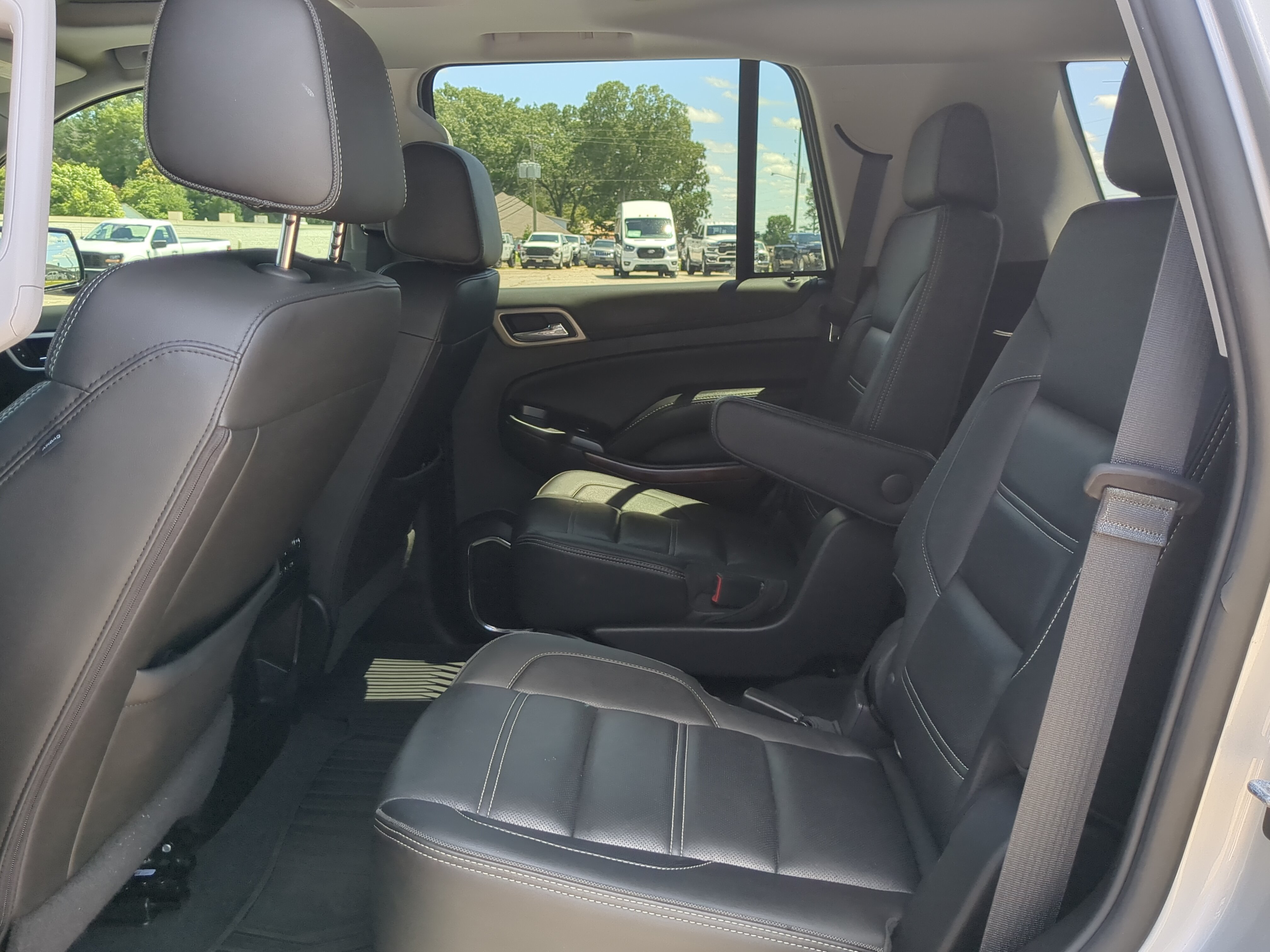 Used 2019 GMC Yukon Denali w/ Denali Ultimate Package AWD/4WD image 12