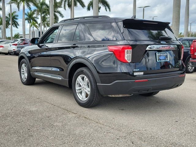 Certified 2024 Ford Explorer XLT image 2