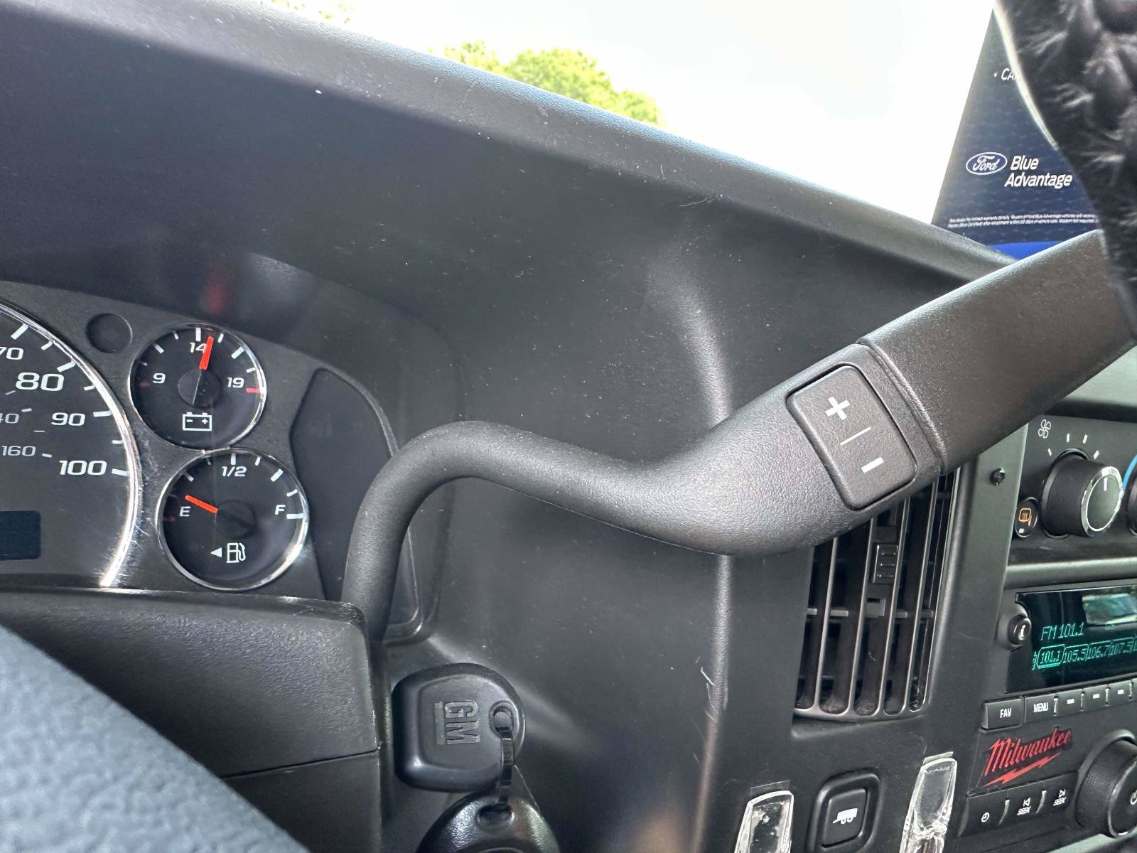 Used 2022 Chevrolet Express 2500 Extended w/ Driver Convenience Package RWD image 26