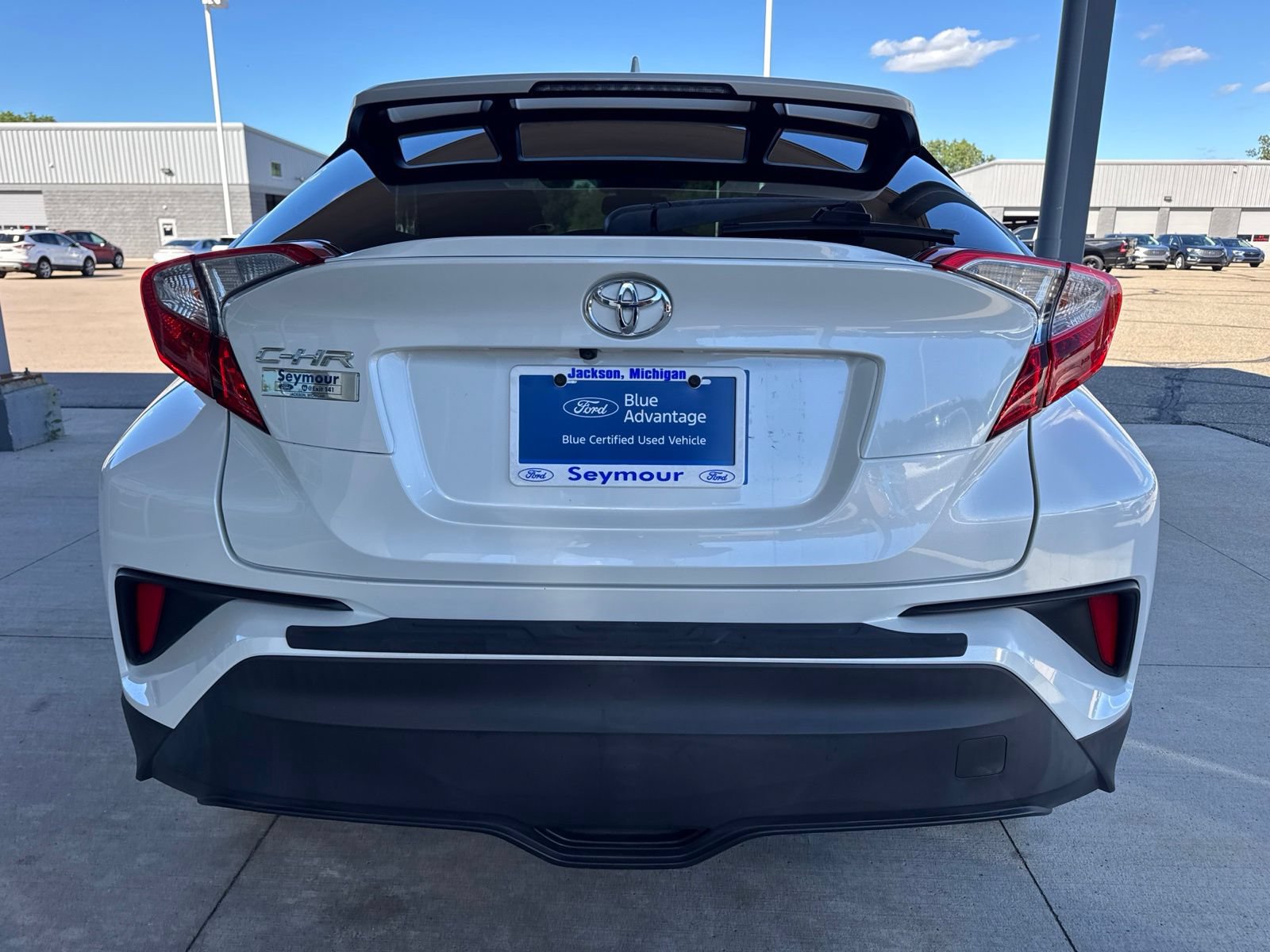 Used 2018 Toyota C-HR XLE FWD image 6